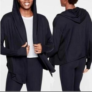 Athleta Nirvana Wrap in Black Size Medium